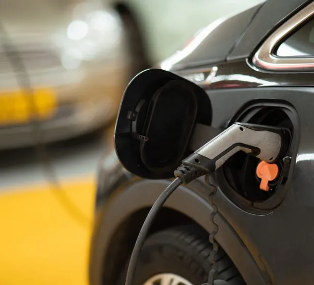 From mobile to rapid charging, we offer a complete solution for passenger and light-commercial vehicles.